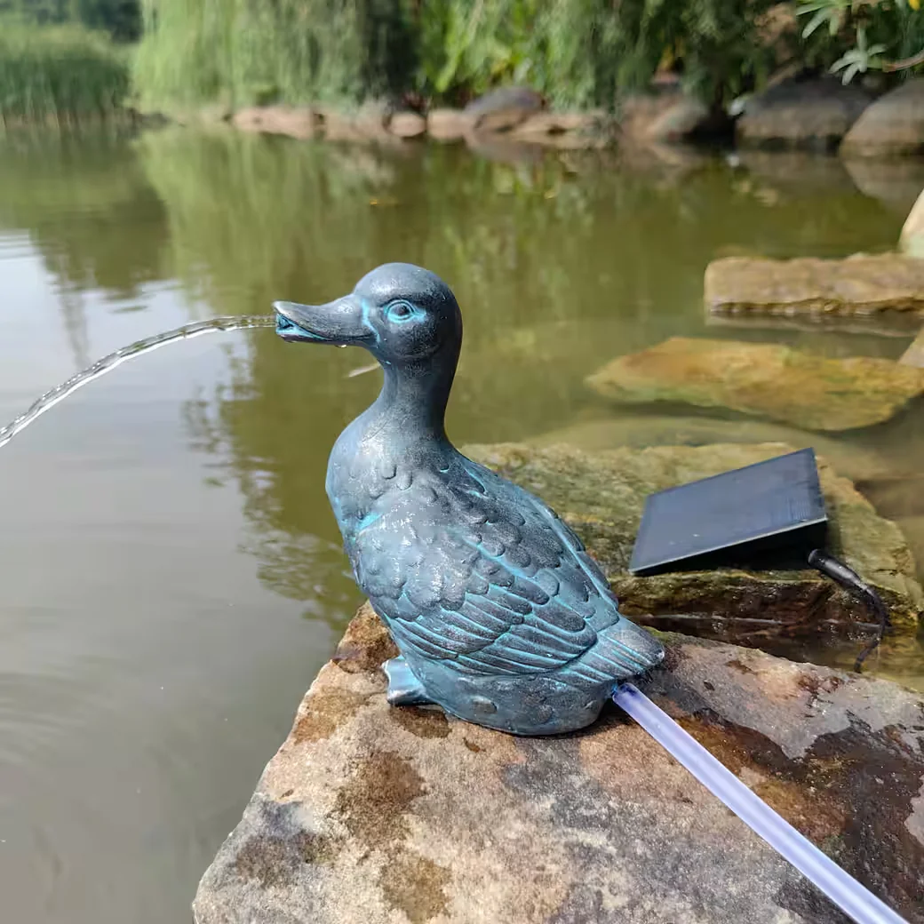 ARNUSA Solarbrunnen Wasserspeier Ente 29,5 cm mit Pumpe Teichdeko