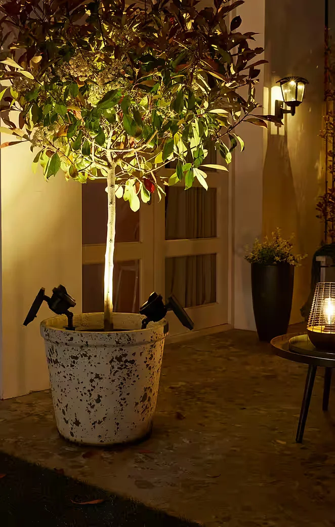 LUXFORM Texas Solar Hybrid Gartenstrahler Erdspießleuchte intelligent